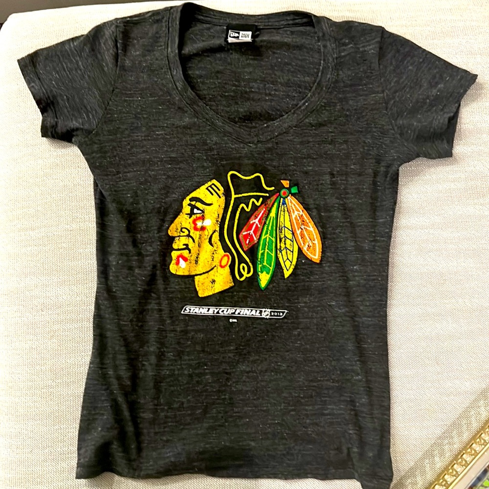 Vneck sports tee